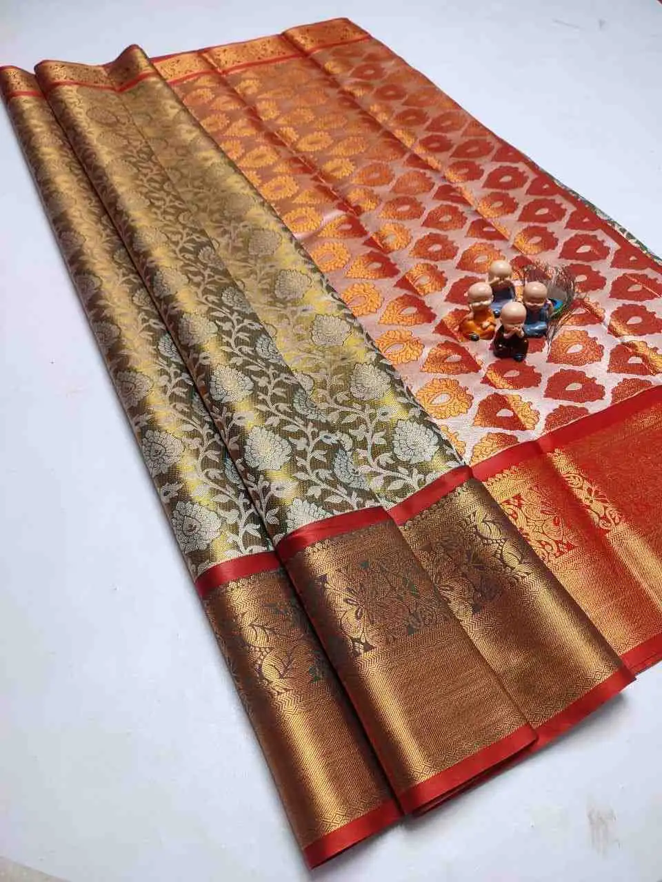 Floral Diamond Butta Zari Brocade Semi Kanchipuram Silk Saree